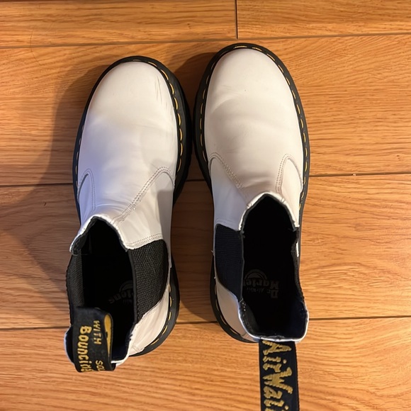 Dr Martens 2976 Platform Chelsea Boot - Picture 7 of 13